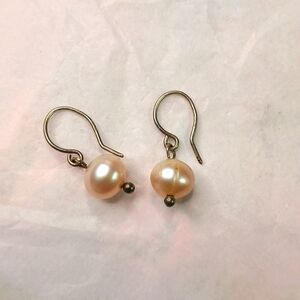 Vintage Sterling silver light peach pink beautiful single pearl dangle earrings